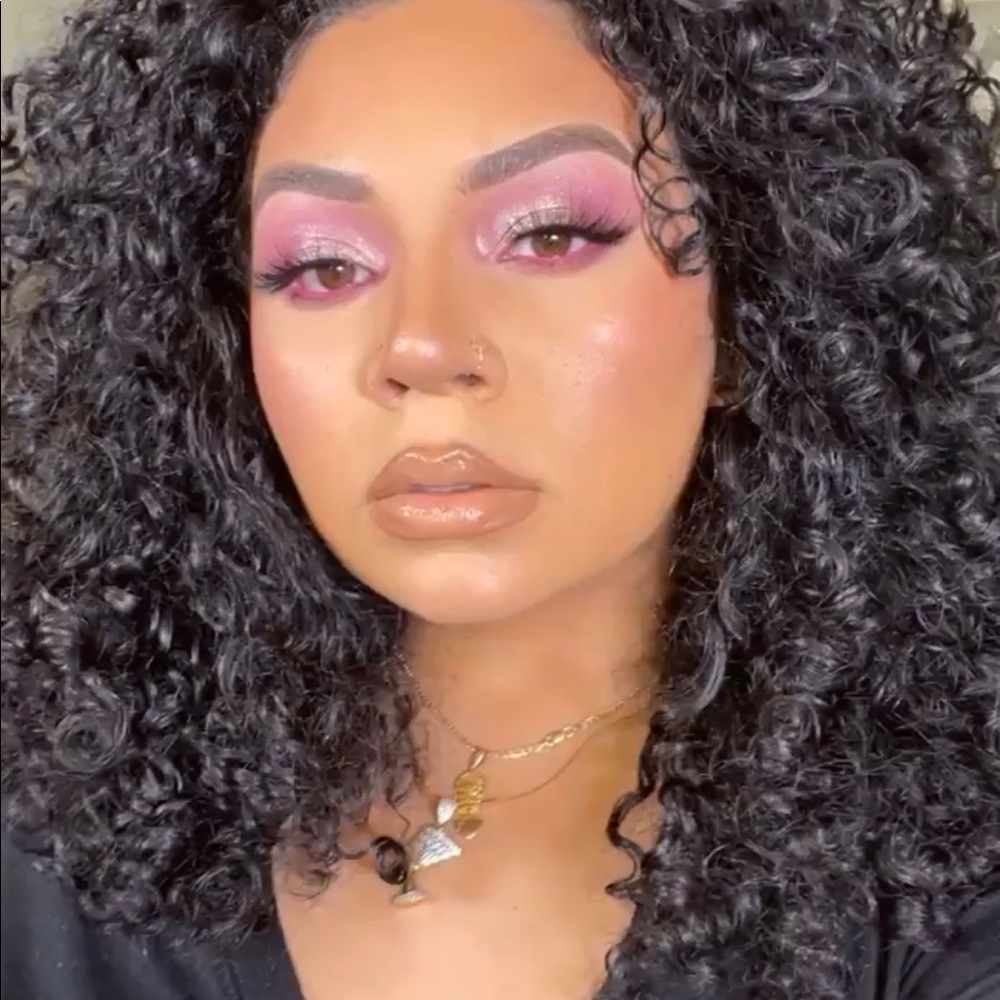 Meet your Posher, Jhei